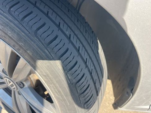 Used 2024 Volkswagen Jetta SE image 5