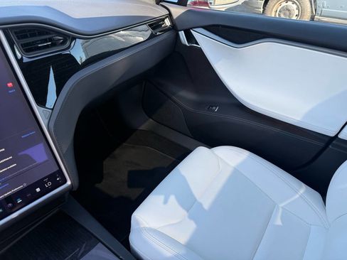 Used 2018 Tesla Model S 100D image 11