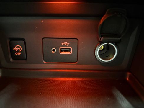 Used 2025 Nissan Sentra S w/ Lighting Package FWD image 21