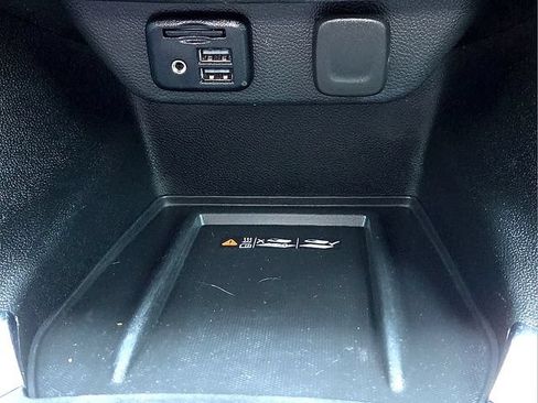 Used 2023 Chevrolet Traverse High Country AWD/4WD image 21