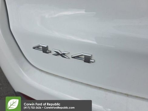 Used 2025 Jeep Compass Limited image 8