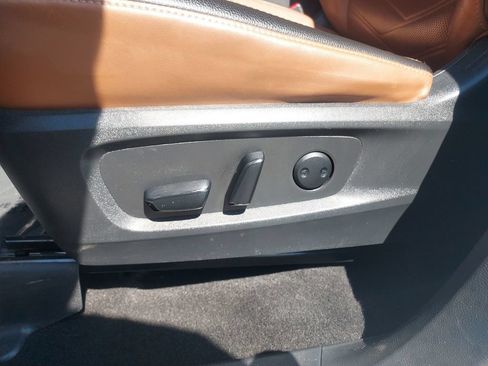 Used 2023 Nissan Pathfinder Platinum AWD/4WD image 29