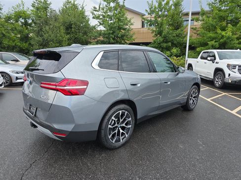 Used 2025 BMW X3 xDrive30i image 3