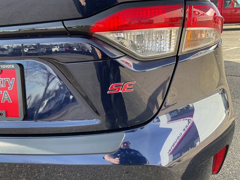 Used 2022 Toyota Corolla SE FWD image 9