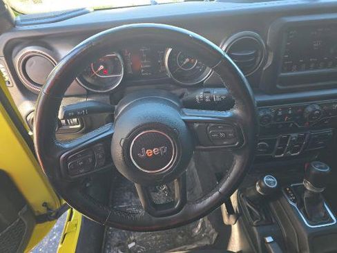 Used 2022 Jeep Wrangler Unlimited Sport AWD/4WD image 9