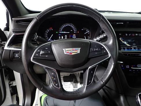 Used 2017 Cadillac XT5 Luxury w/ Driver Awareness Package AWD/4WD image 29