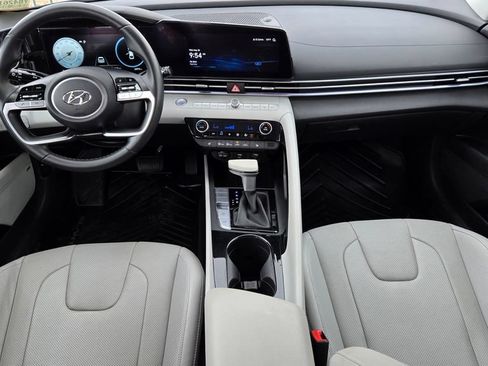 Used 2023 Hyundai Elantra Limited FWD image 12