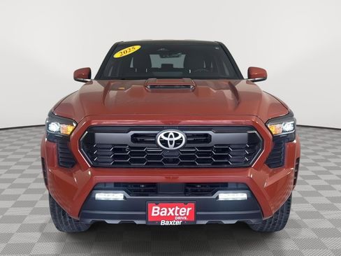 Used 2025 Toyota Tacoma TRD Sport image 2