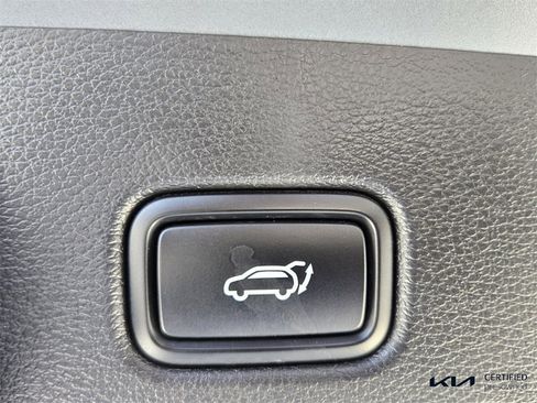 Certified 2022 Kia Telluride EX w/ EX Premium Package image 16