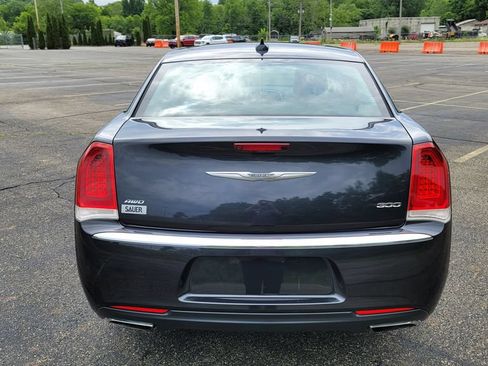 Used 2016 Chrysler 300 Limited w/ Driver Convenience Group AWD/4WD image 10