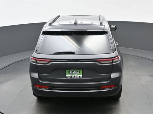 New 2025 Jeep Grand Cherokee Altitude AWD/4WD image 21