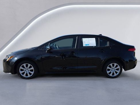 Used 2023 Toyota Corolla LE image 6