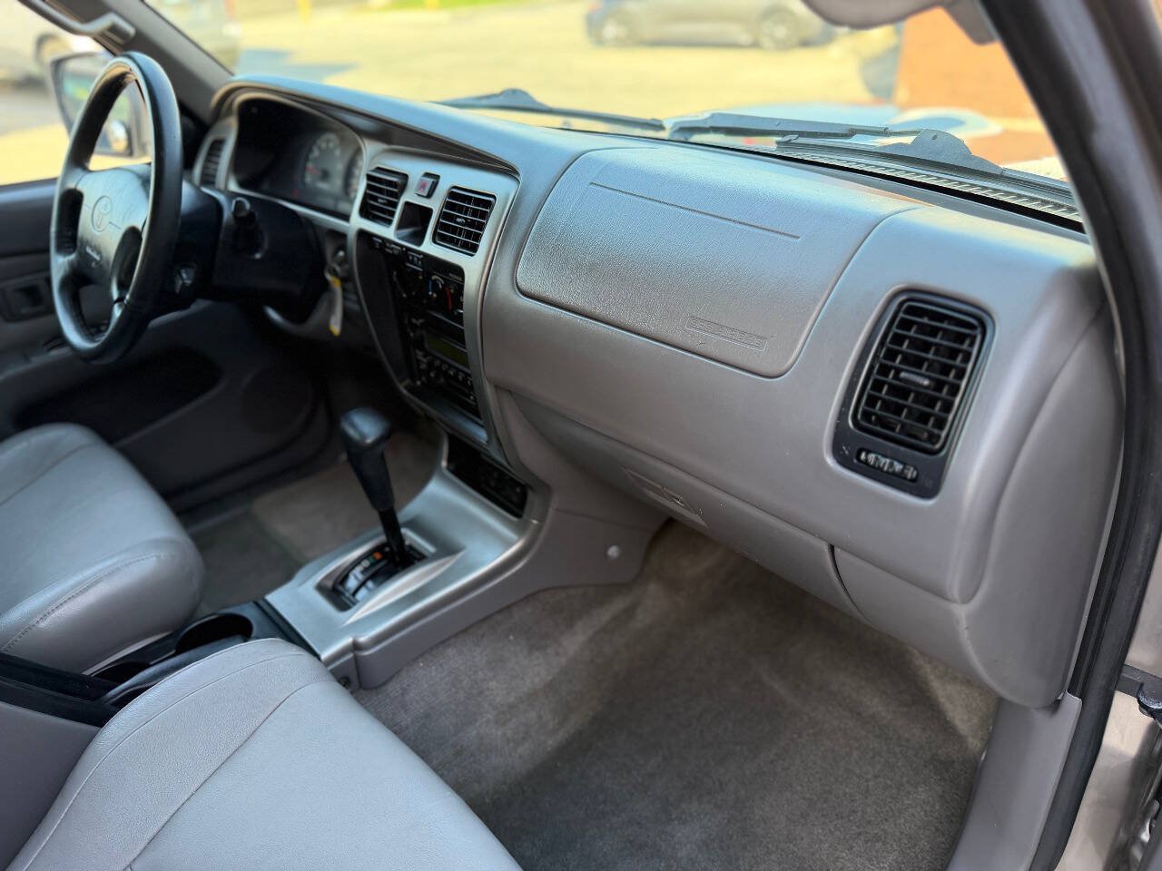 Used 2002 Toyota 4Runner SR5 w/ Sport Edition RWD image 18