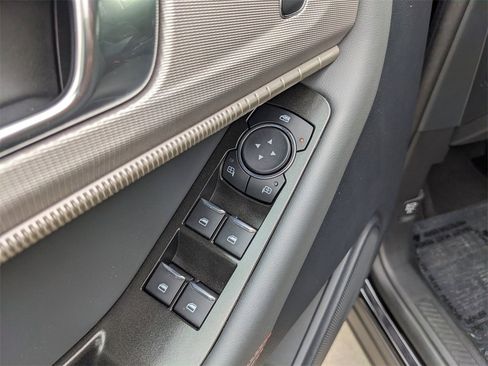 Used 2025 Ford Explorer Active image 21