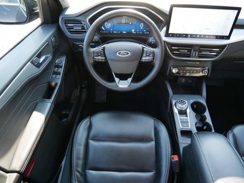 Certified 2024 Ford Escape Platinum AWD/4WD image 12