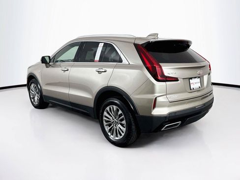Used 2025 Cadillac XT4 Premium Luxury FWD image 12