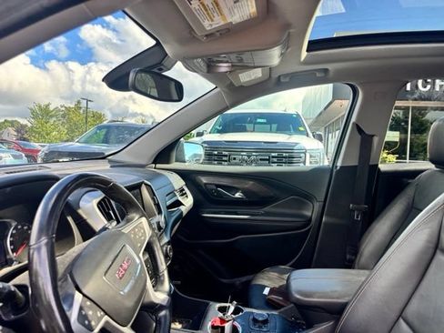 Used 2020 GMC Terrain SLT w/ Preferred Package AWD/4WD image 11