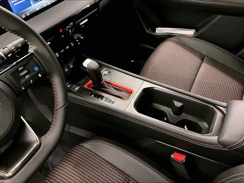 New 2026 Nissan Kicks SR w/ Cold Weather Package FWD image 9