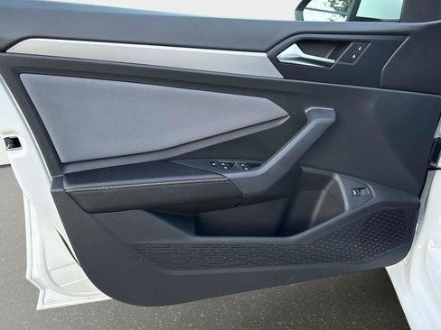 New 2026 Volkswagen Jetta SE image 17