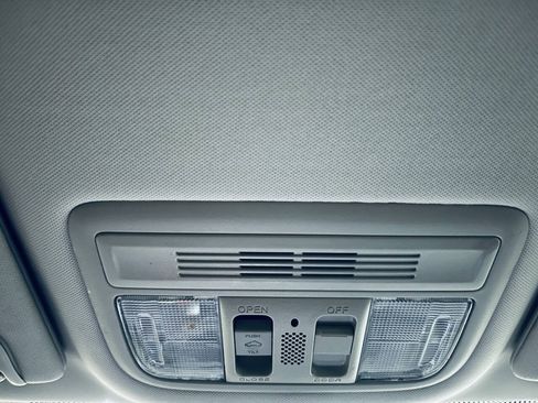 Used 2017 Honda Civic EX-L image 39