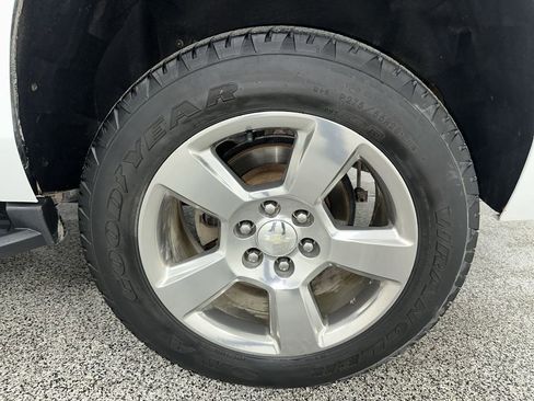 Used 2019 Chevrolet Tahoe LT AWD/4WD image 18