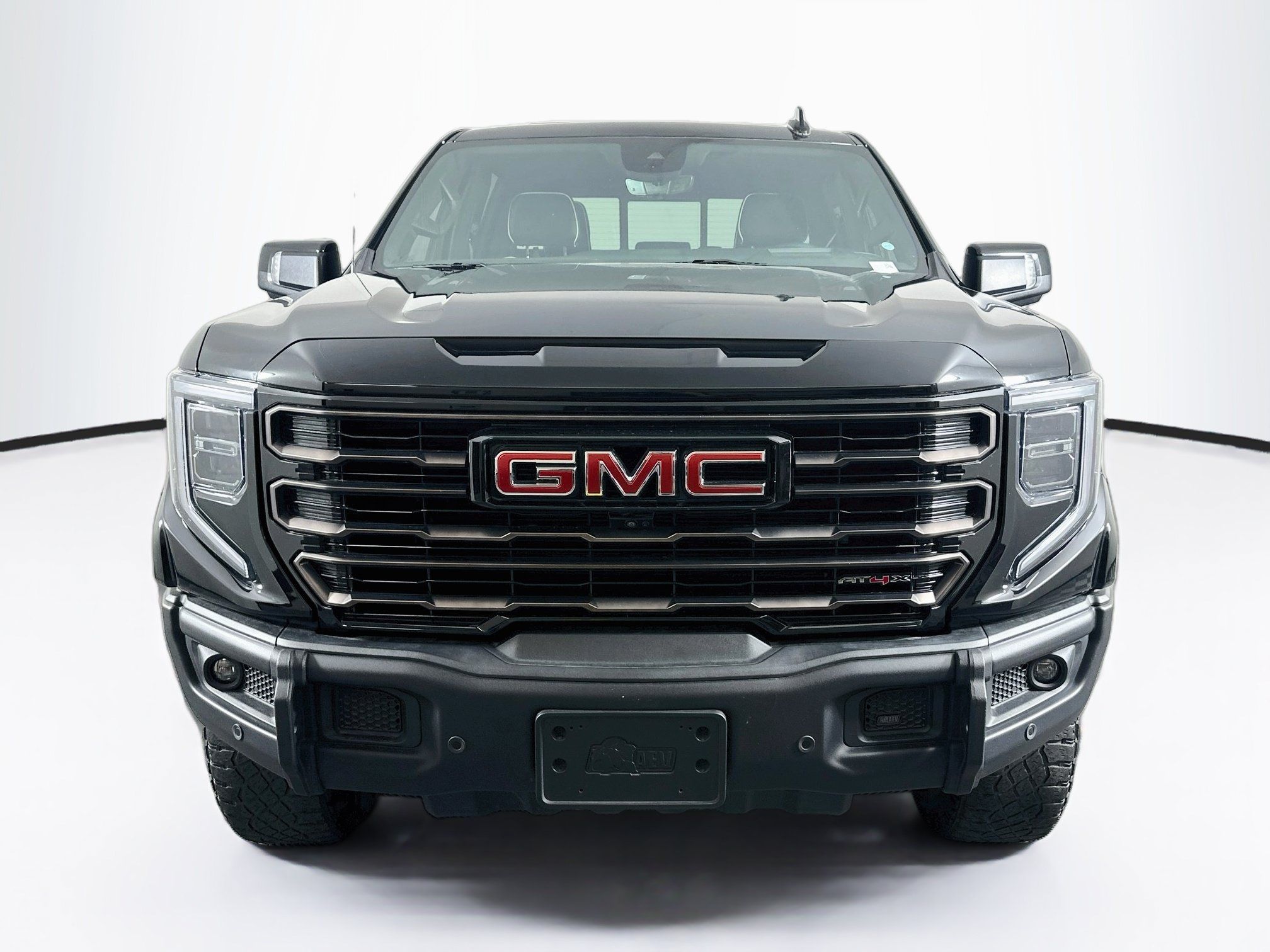 Used 2023 GMC Sierra 1500 AT4X AWD/4WD image 2