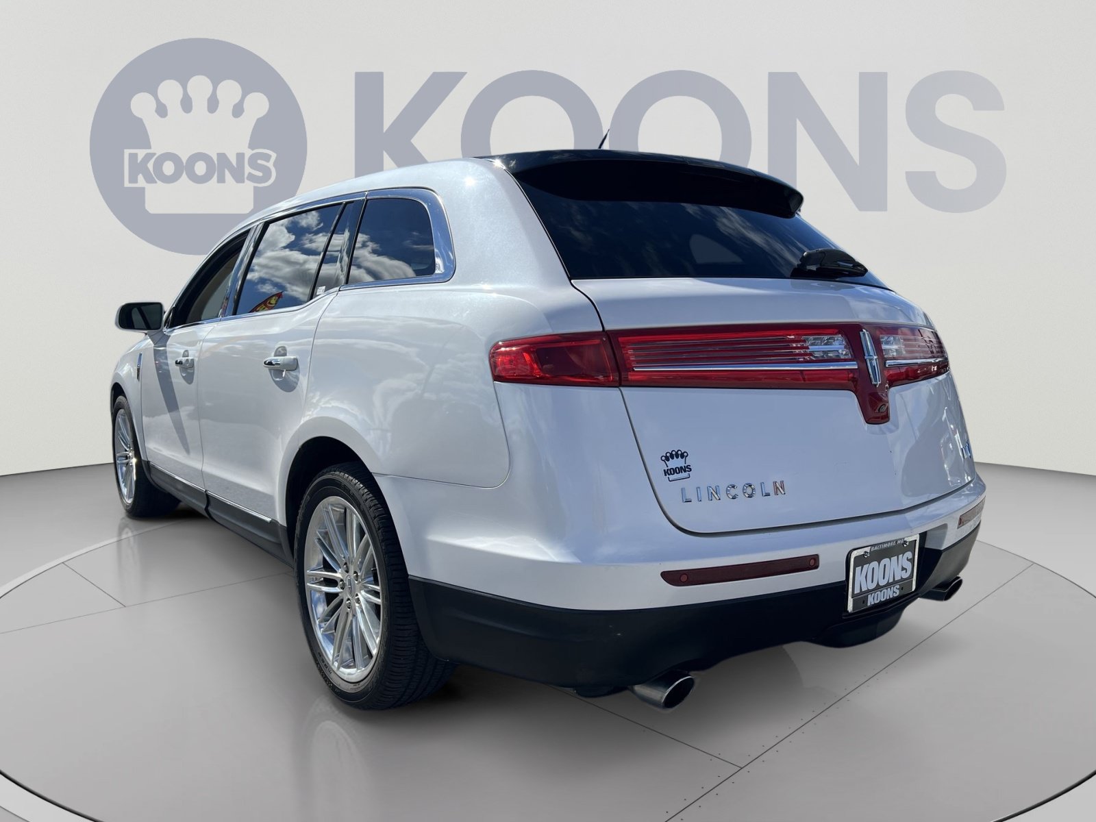 Used 2018 Lincoln MKT AWD w/ Technology Package image 14