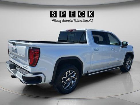 Used 2024 GMC Sierra 1500 Denali w/ Technology Package AWD/4WD image 5