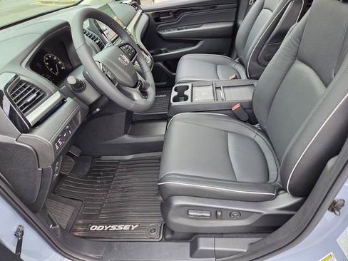 New 2026 Honda Odyssey Touring image 10