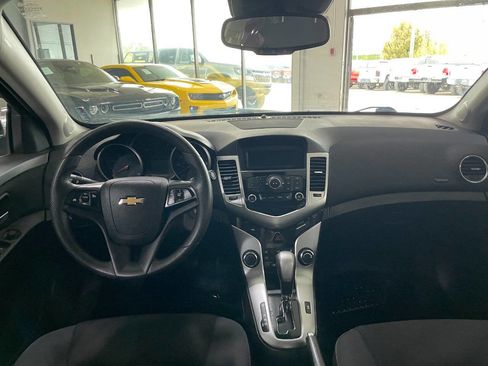 Used 2016 Chevrolet Cruze LT image 20