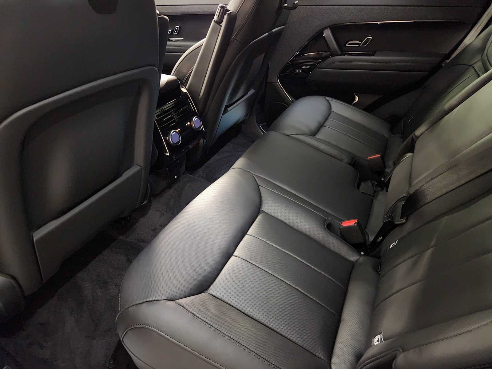 New 2027 Land Rover Range Rover Sport Dynamic SE AWD/4WD image 28