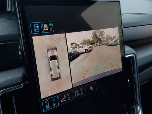 Used 2025 GMC Yukon Denali image 29