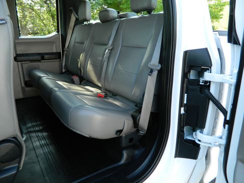 Used 2019 Ford F150 XL w/ Equipment Group 101A Mid AWD/4WD image 18