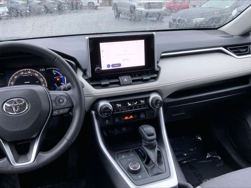 Used 2024 Toyota RAV4 XLE w/ Weather Package image 7