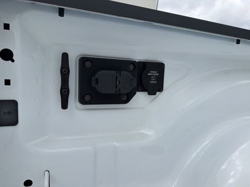 Used 2024 RAM 2500 Big Horn w/ Night Edition image 8