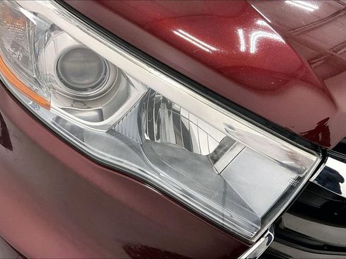 Used 2015 Toyota Highlander XLE image 40