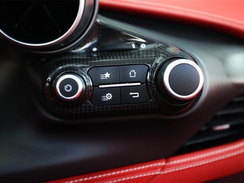 Certified 2021 Ferrari F8 Tributo image 36