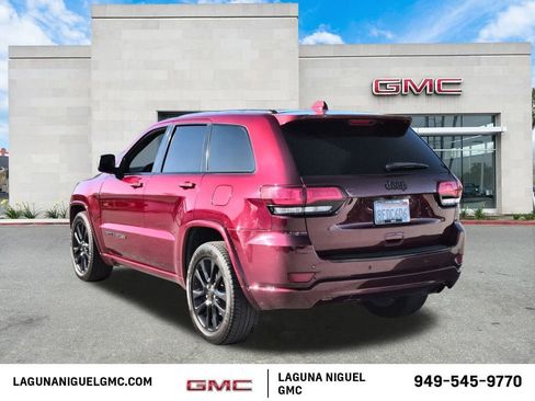 Used 2018 Jeep Grand Cherokee Altitude image 5