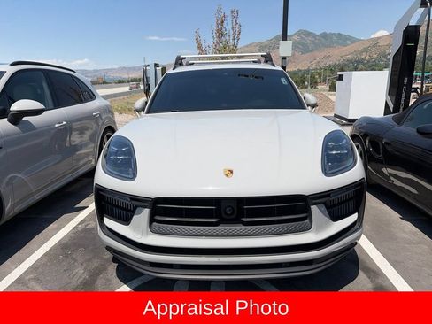 Certified 2024 Porsche Macan S AWD/4WD image 8