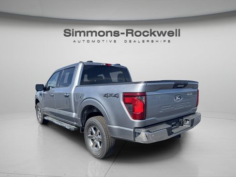 Used 2024 Ford F150 XLT AWD/4WD image 3