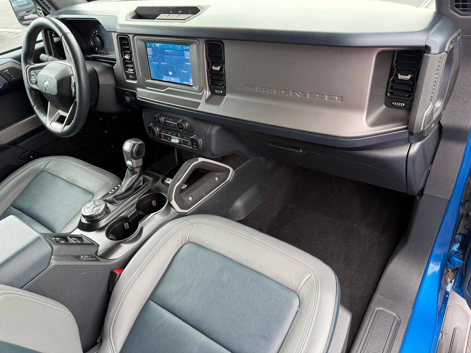 Used 2022 Ford Bronco Outer Banks AWD/4WD image 16