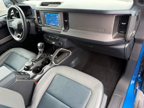 Used 2022 Ford Bronco Outer Banks AWD/4WD image 16