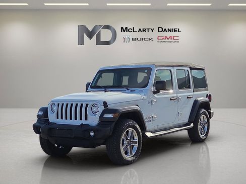 Used 2020 Jeep Wrangler Unlimited Sport S image 2