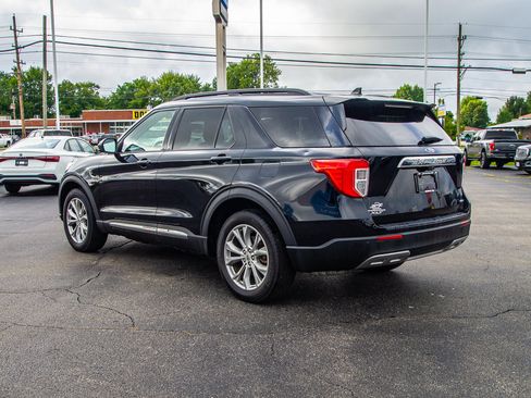 Used 2020 Ford Explorer XLT w/ Equipment Group 202A AWD/4WD image 5