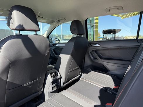 Used 2024 Volkswagen Tiguan Wolfsburg Edition FWD image 33
