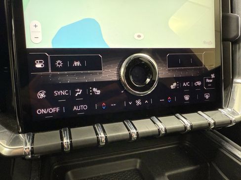 Used 2025 GMC Acadia Elevation image 22