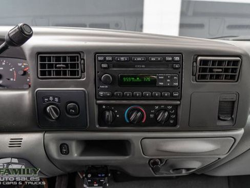 Used 2004 Ford F350 Lariat image 17