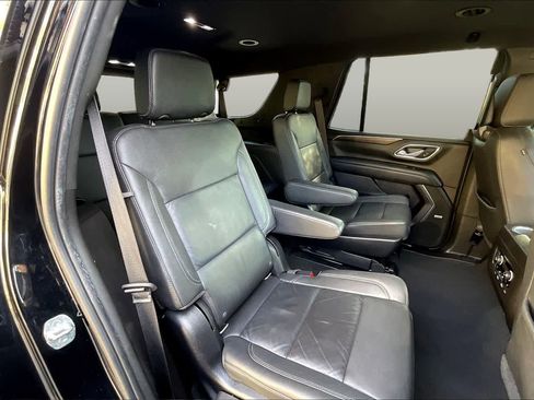 Used 2021 Chevrolet Tahoe LT w/ Luxury Package RWD image 26