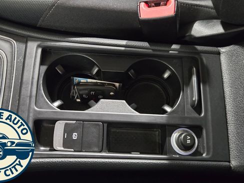 Used 2019 Volkswagen e-Golf SE w/ Driver Assistance Package image 19