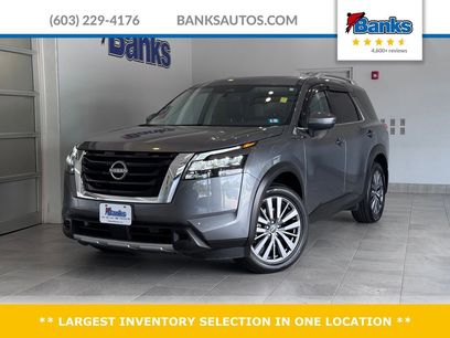 Used 2025 Nissan Pathfinder SL w/ SL Premium Package